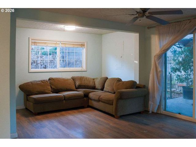 40 Se 133RD Ave B, Portland, OR 97233