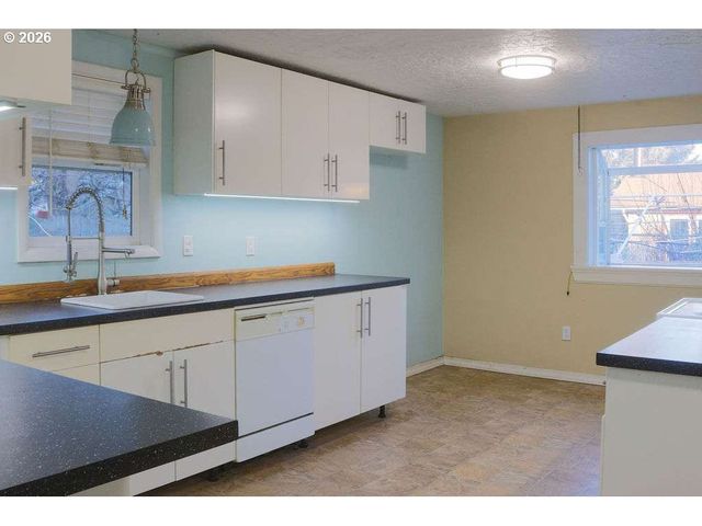 40 Se 133RD Ave B, Portland, OR 97233