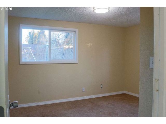 40 Se 133RD Ave B, Portland, OR 97233