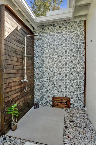 539 NE 25th Street, Wilton Manors, FL 33305