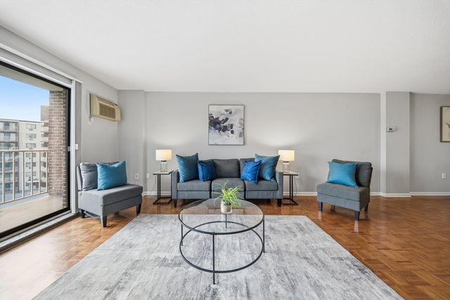 131 Coolidge Avenue 526, Watertown, MA 02472