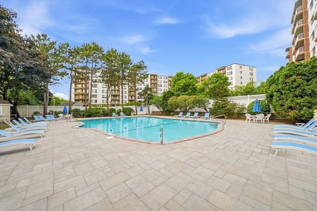 131 Coolidge Avenue 526, Watertown, MA 02472