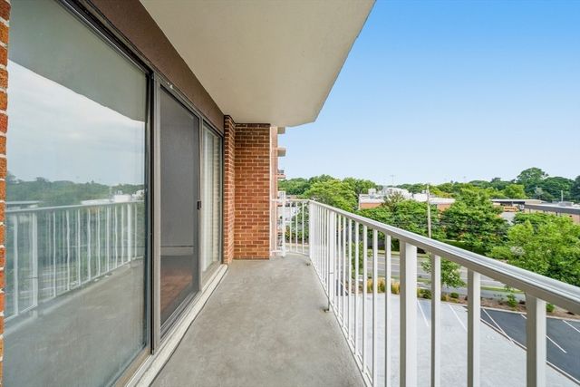 131 Coolidge Avenue 526, Watertown, MA 02472