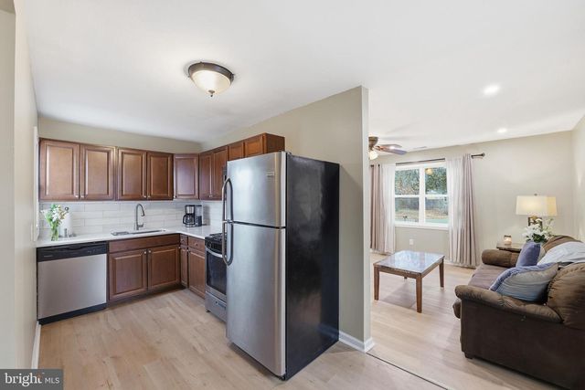 214 SCAMMELL DR, Browns Mills, NJ 08015