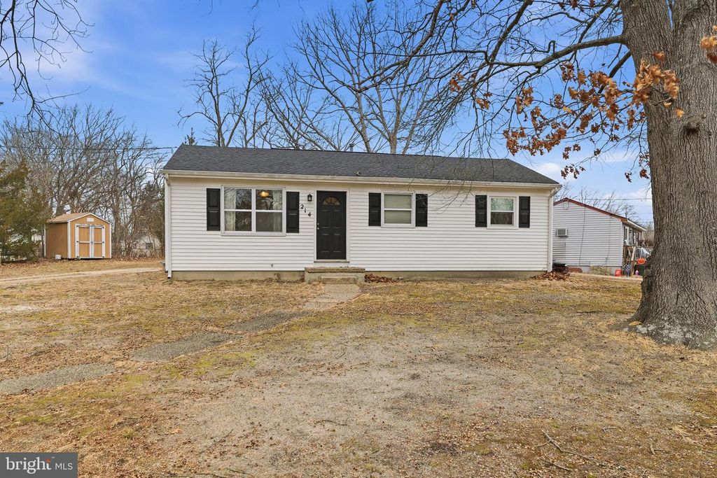 214 SCAMMELL DR, Browns Mills, NJ 08015