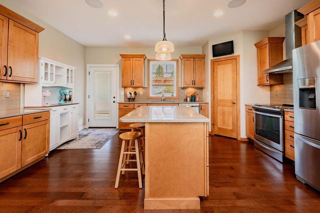 126 37th Avenue E, West Fargo, ND 58078