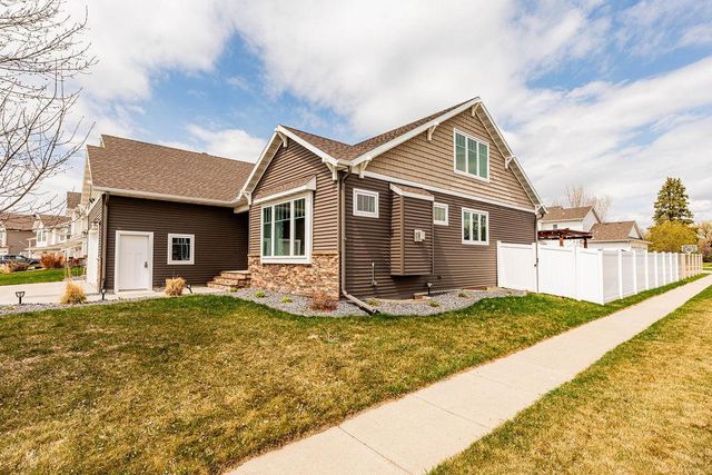 126 37th Avenue E, West Fargo, ND 58078