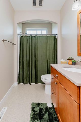 126 37th Avenue E, West Fargo, ND 58078