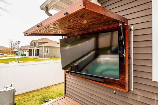 126 37th Avenue E, West Fargo, ND 58078