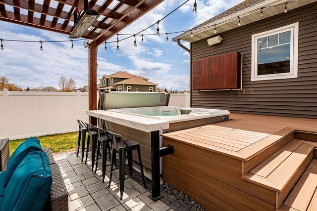 126 37th Avenue E, West Fargo, ND 58078