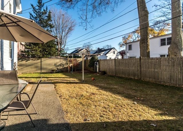 32 Warwick Rd 2, Newton, MA 02465