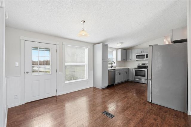 352 SE 75th Road, Warrensburg, MO 64093