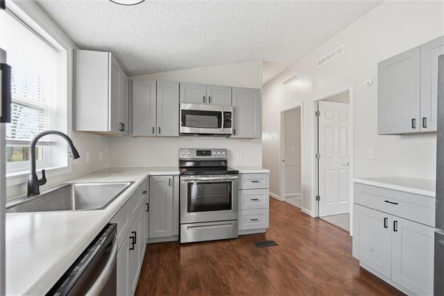 352 SE 75th Road, Warrensburg, MO 64093