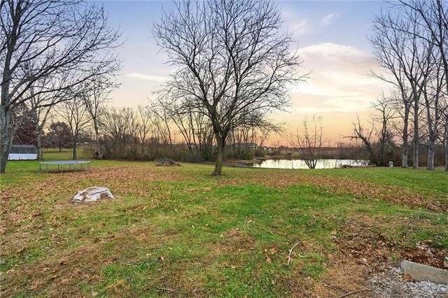 352 SE 75th Road, Warrensburg, MO 64093