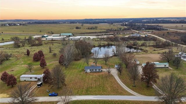 352 SE 75th Road, Warrensburg, MO 64093