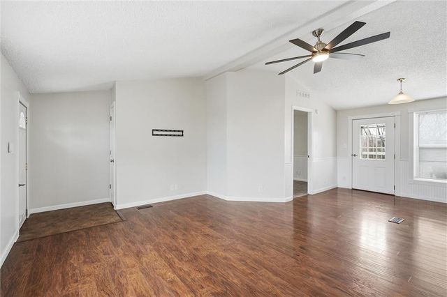 352 SE 75th Road, Warrensburg, MO 64093