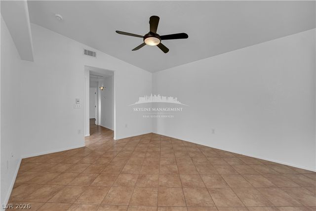 520 Arrowhead Trail 422, Henderson, NV 89015