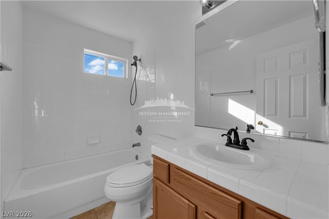 520 Arrowhead Trail 422, Henderson, NV 89015