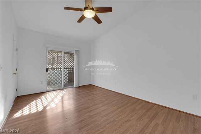 520 Arrowhead Trail 422, Henderson, NV 89015