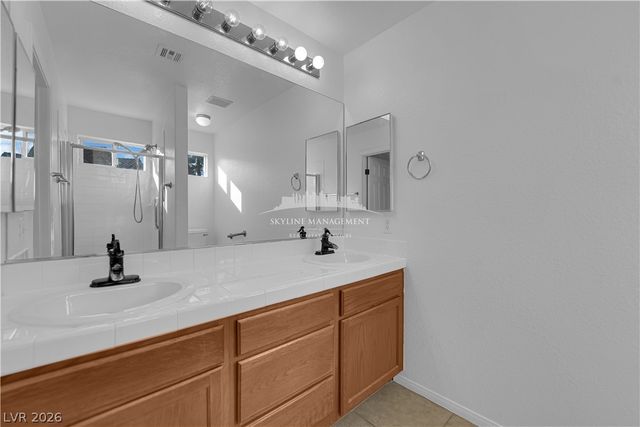 520 Arrowhead Trail 422, Henderson, NV 89015