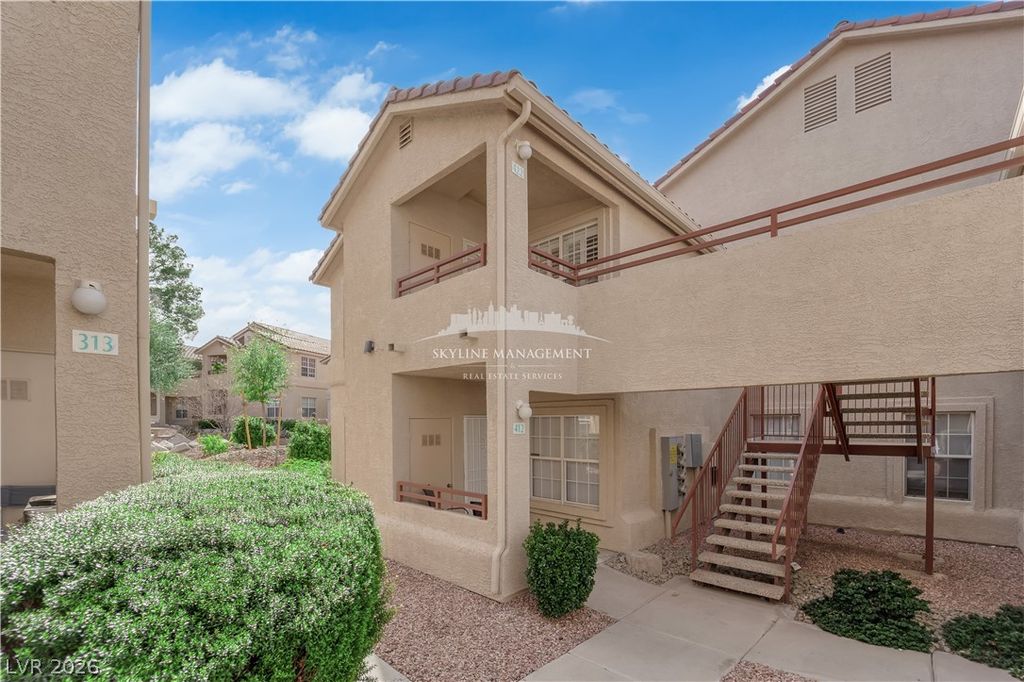 520 Arrowhead Trail 422, Henderson, NV 89015