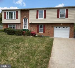6410 COLETON CT, Capitol Heights, MD 20743