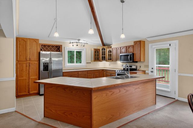 1105 County Line Road, Cross, SC 29436