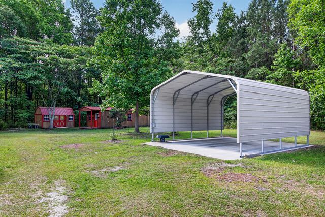 1105 County Line Road, Cross, SC 29436