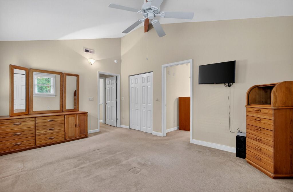 Image 17 of property listing at 1105 County Line Road, Cross, SC 29436