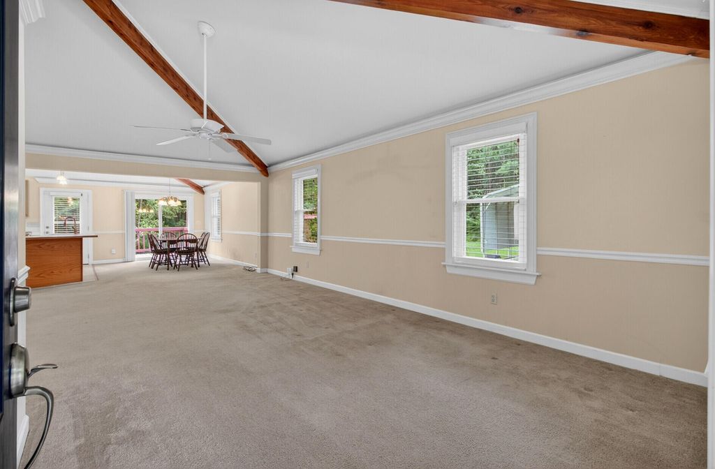 Image 5 of property listing at 1105 County Line Road, Cross, SC 29436