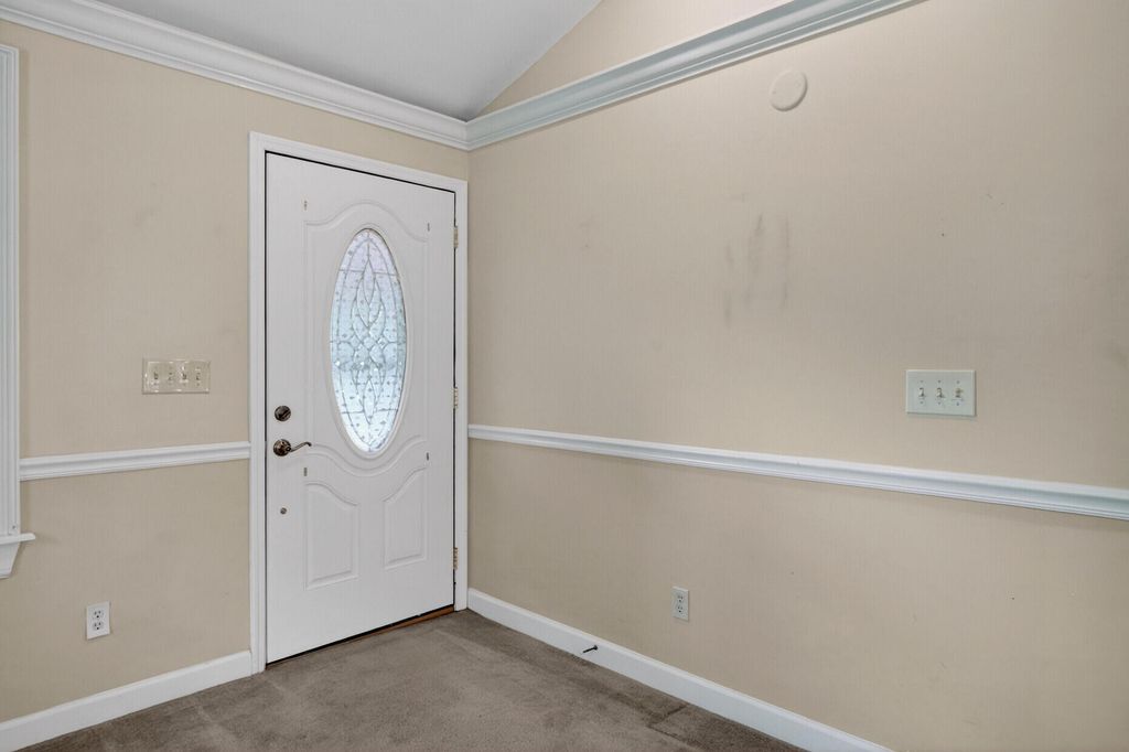 Image 6 of property listing at 1105 County Line Road, Cross, SC 29436