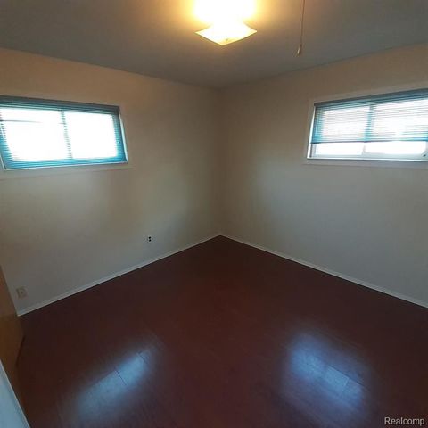 4938 Roosevelt Boulevard, Dearborn Heights, MI 48125