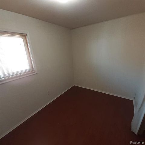 4938 Roosevelt Boulevard, Dearborn Heights, MI 48125