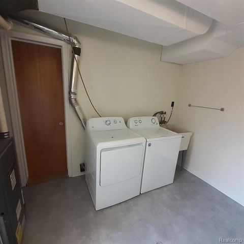 4938 Roosevelt Boulevard, Dearborn Heights, MI 48125