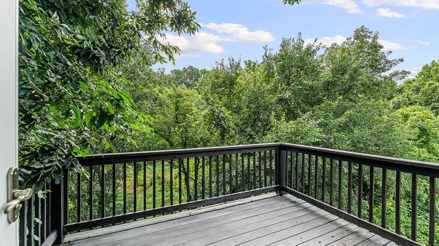 1070 Nemett Circle, Pea Ridge, AR 72751