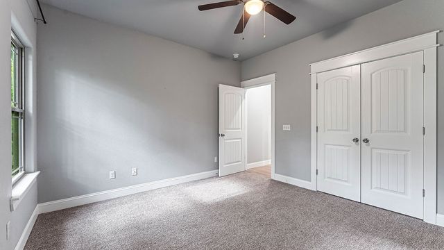 1070 Nemett Circle, Pea Ridge, AR 72751