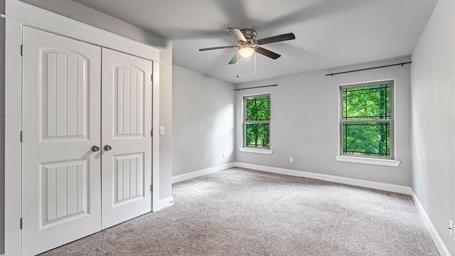 1070 Nemett Circle, Pea Ridge, AR 72751