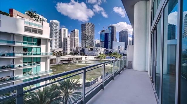 90 SW 3rd St TH706, Miami, FL 33130