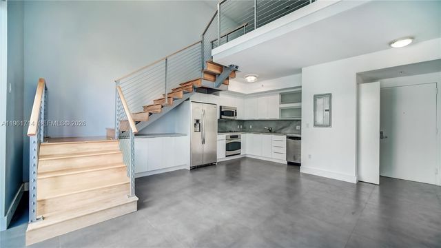 90 SW 3rd St TH706, Miami, FL 33130