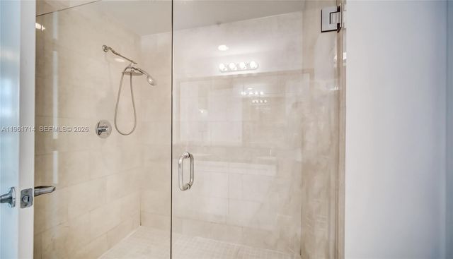 90 SW 3rd St TH706, Miami, FL 33130