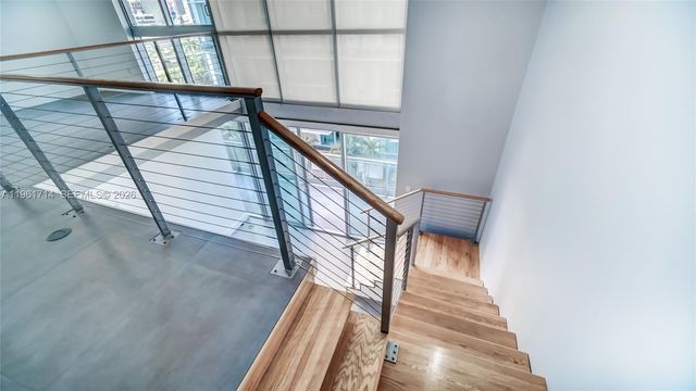 90 SW 3rd St TH706, Miami, FL 33130