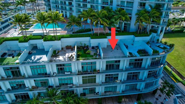 90 SW 3rd St TH706, Miami, FL 33130