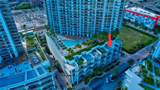 90 SW 3rd St TH706, Miami, FL 33130