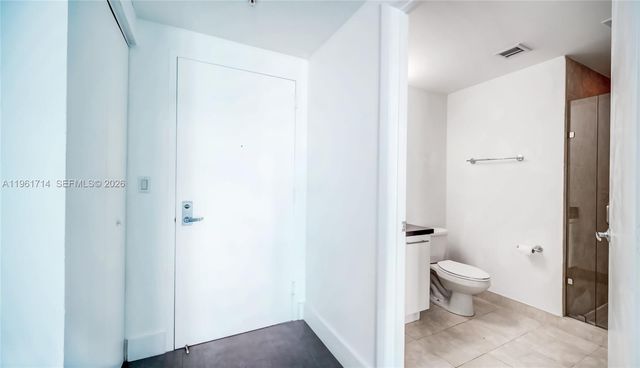 90 SW 3rd St TH706, Miami, FL 33130