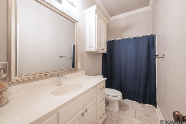 9327 Villa Crossing Dr, Greenwell Springs, LA 70739