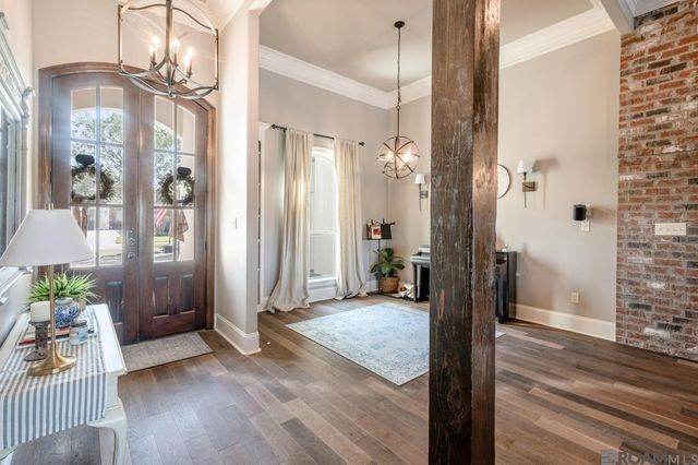 9327 Villa Crossing Dr, Greenwell Springs, LA 70739
