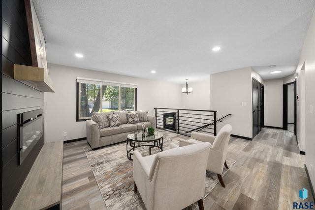 408 Maple St, Valley Springs, SD 57068