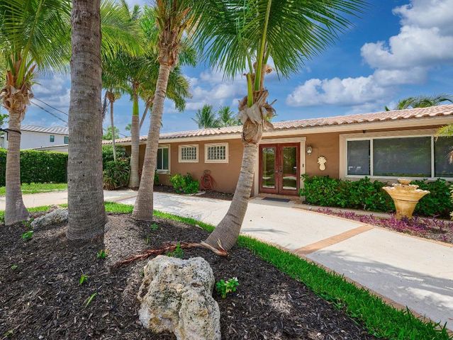 2810 NE 48th Court, Lighthouse Point, FL 33064
