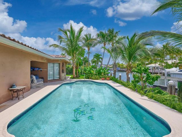 2810 NE 48th Court, Lighthouse Point, FL 33064