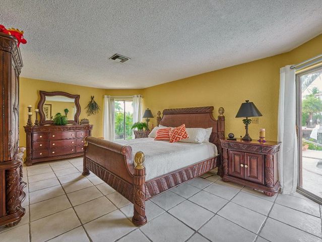 2810 NE 48th Court, Lighthouse Point, FL 33064